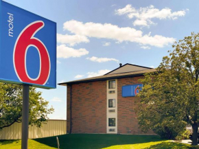 Motel 6-Elk Grove Village, IL - O'Hare